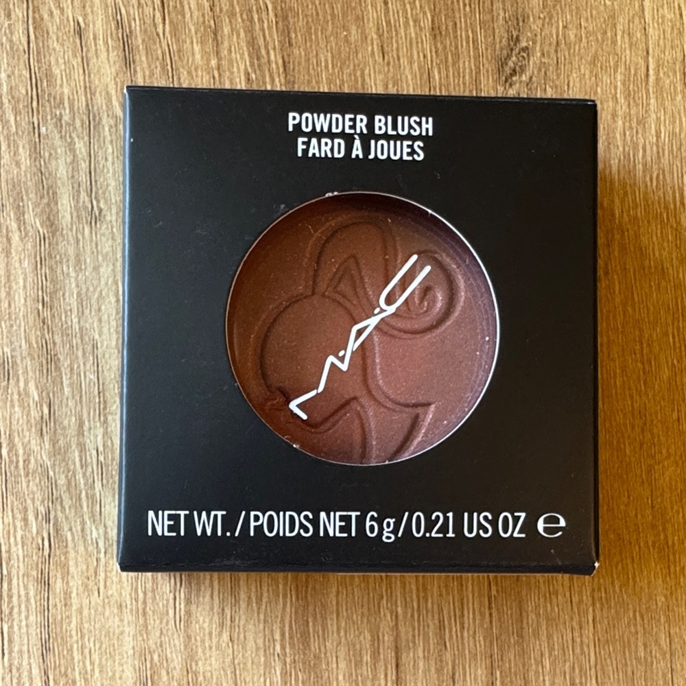 Barbie Loves MAC, MAC Cosmetics Powder Blush - Fab